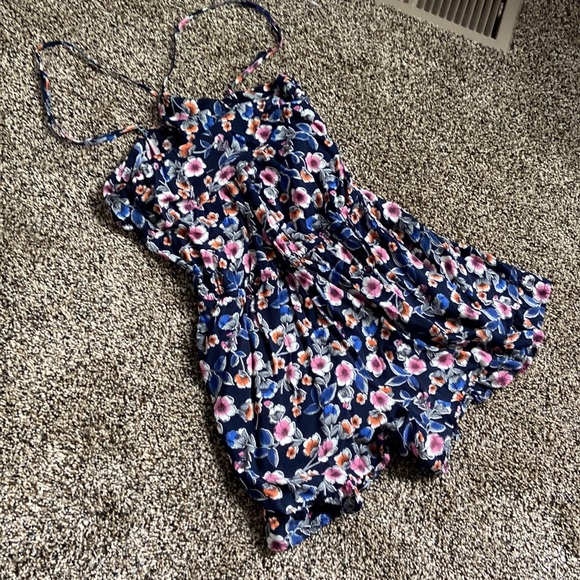Tjmaxx Floral Romper, worn once - Picture 2 of 5